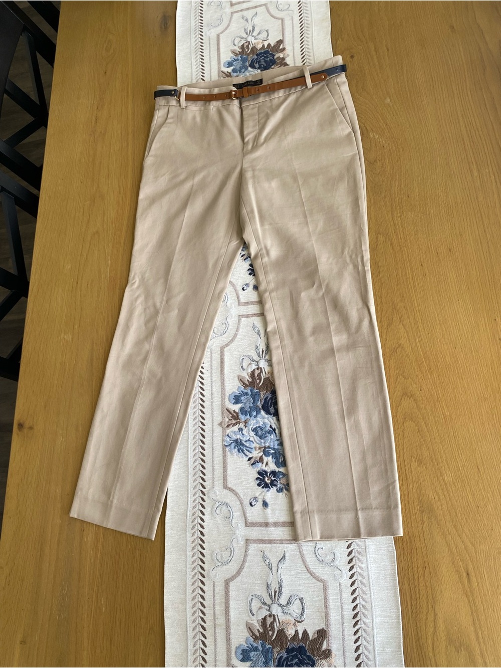 Zara Basic Beige Ankle Dress Pants with Brown Belt Size US 8